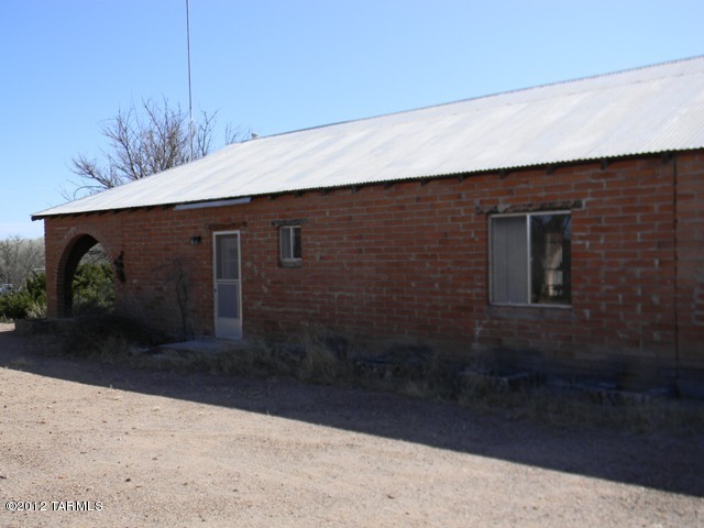 1410 East Madison Road Huachuca City, AZ 85616 - Photo 5 of 9