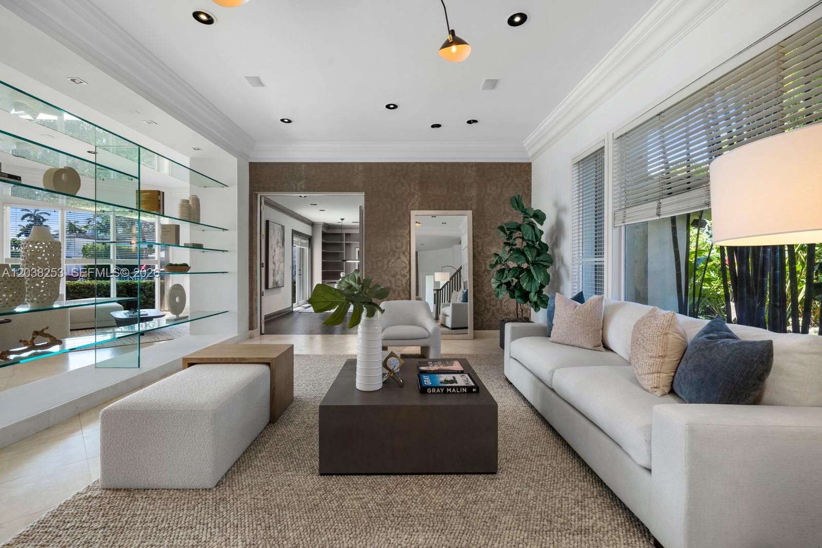 6500 North Bay Road Miami Beach, FL 33140 - Photo 5 of 41
