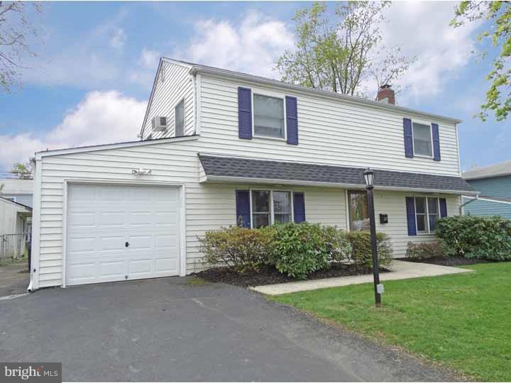12 Turf Road Levittown, PA 19056 - Photo 2 of 25