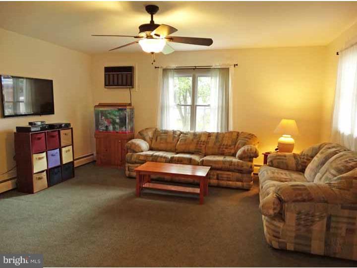 12 Turf Road Levittown, PA 19056 - Photo 12 of 25