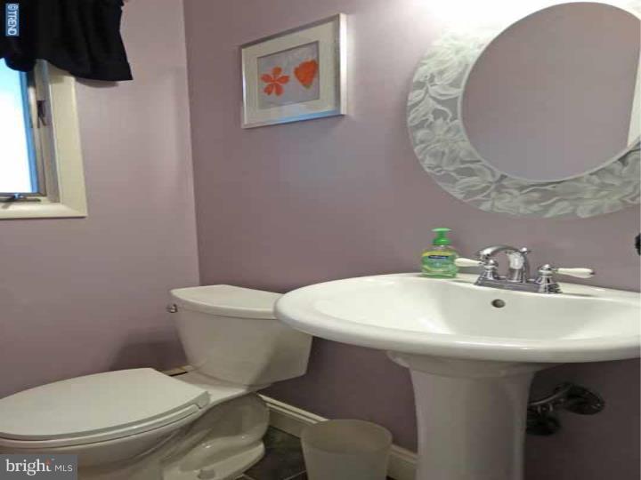 12 Turf Road Levittown, PA 19056 - Photo 15 of 25