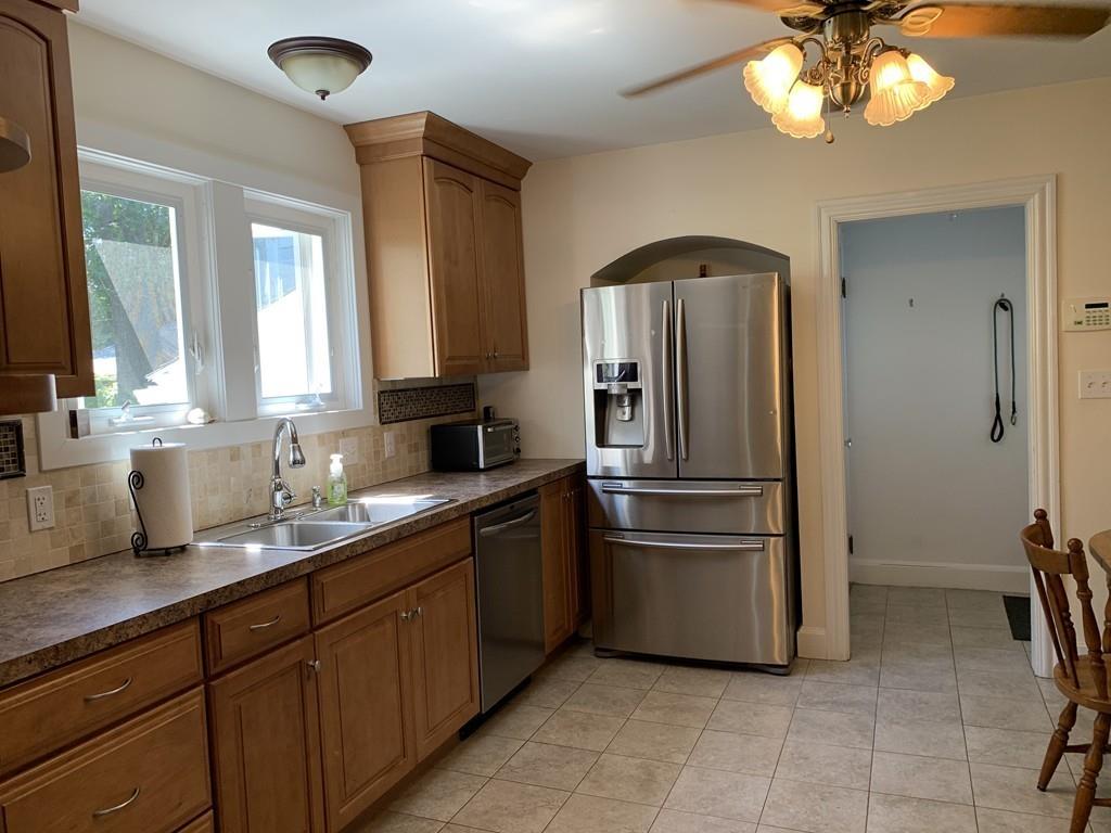 78 June Street Worcester, MA 01602 - Photo 8 of 40
