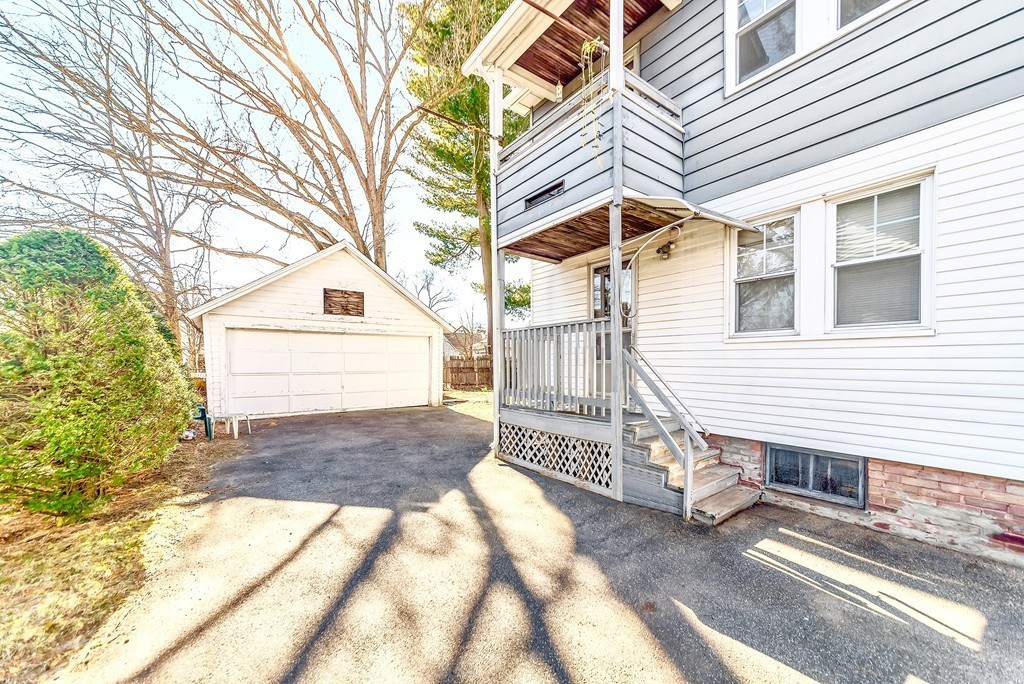 112-114 Carver Street Springfield, MA 01108 - Photo 8 of 23 Gallery Image 8