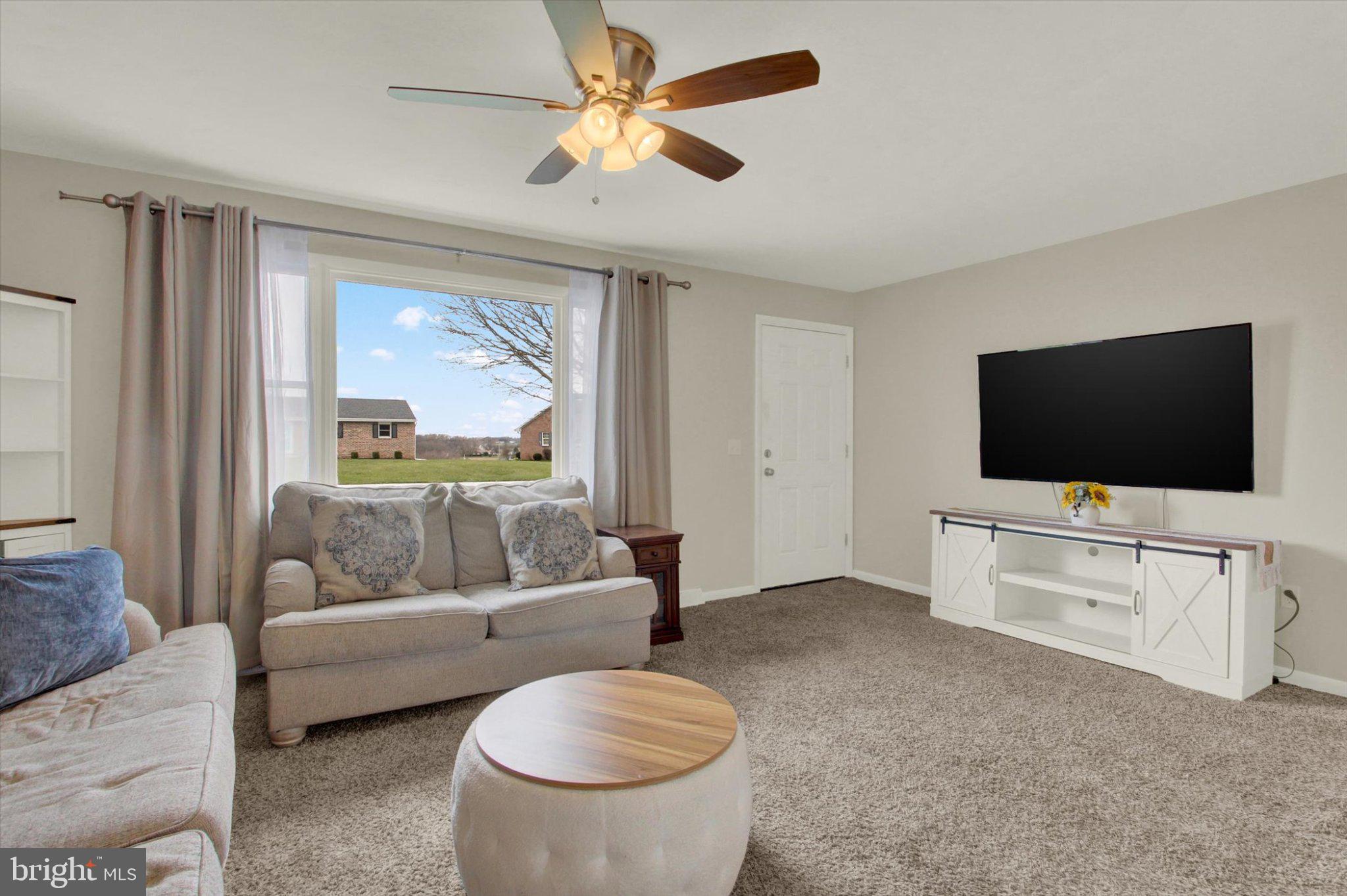 45 Lee Ann Court Hanover, PA 17331 - Photo 4 of 23 Bright and inviting living space.