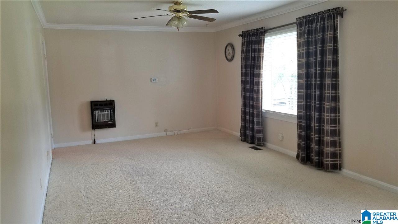 244 Russell Street Gadsden, AL 35903 - Photo 9 of 34
