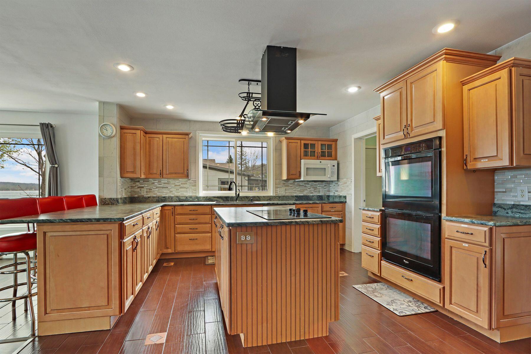 W4226 West End Road Geneva, WI 53147 - Photo 12 of 52 Kitchen