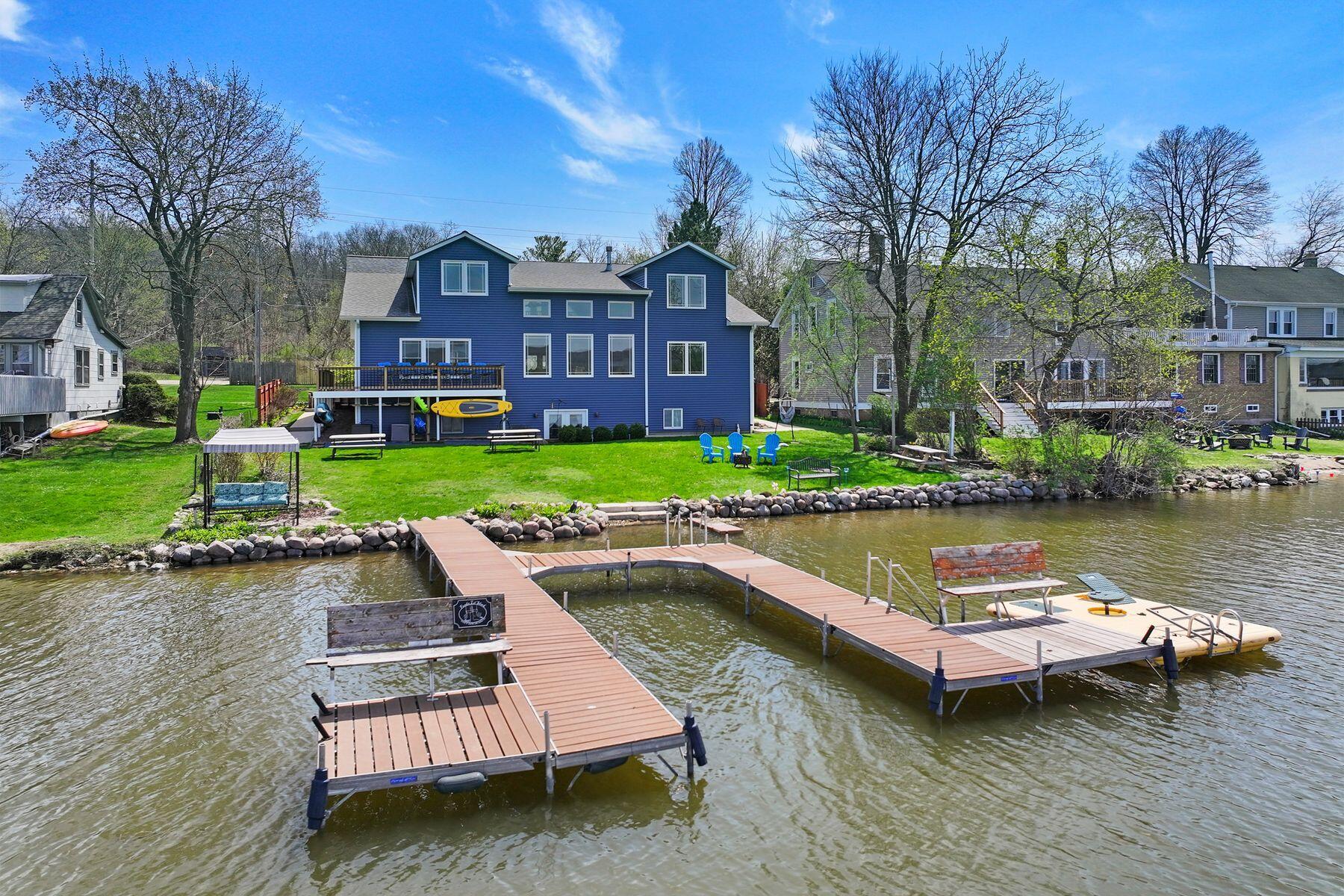 W4226 West End Road Geneva, WI 53147 - Photo 37 of 52 Pier Included!