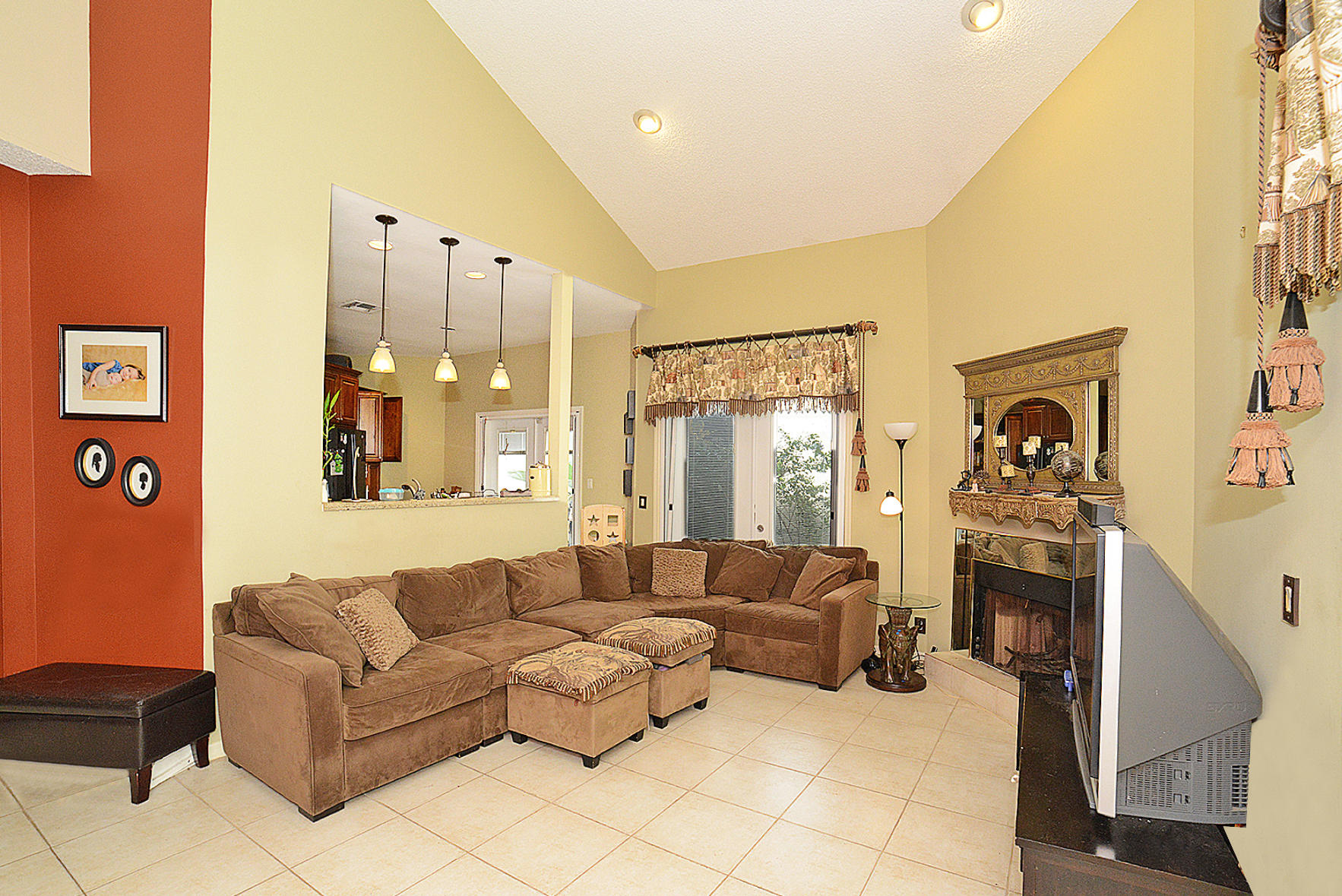 23016 Via Stel Boca Raton, FL 33433 - Photo 15 of 25 via stel family room 3