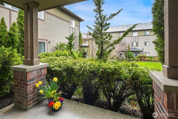 $525,000 | 1731 10th Avenue Northeast, Unit B115, Issaquah, WA 98029