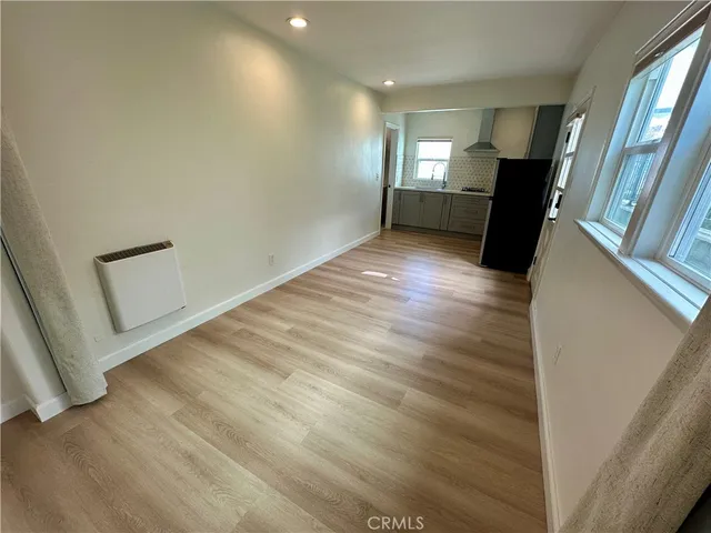 $2,250 | 933 1/2 Bayview Drive, Hermosa Beach, CA 90254