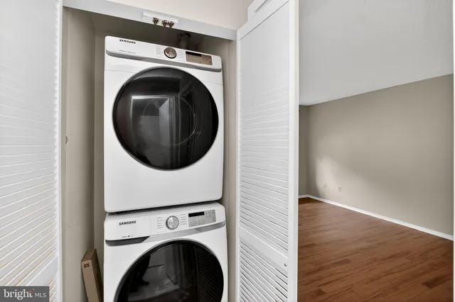 $2,000 | 1502 Summerchase Court, Reston, VA 20194