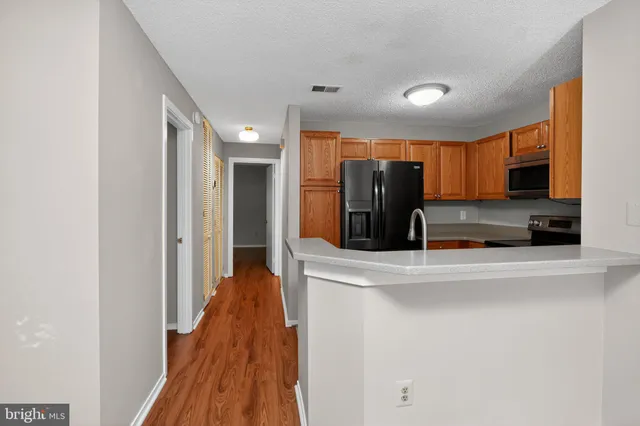 $2,000 | 1502 Summerchase Court, Reston, VA 20194