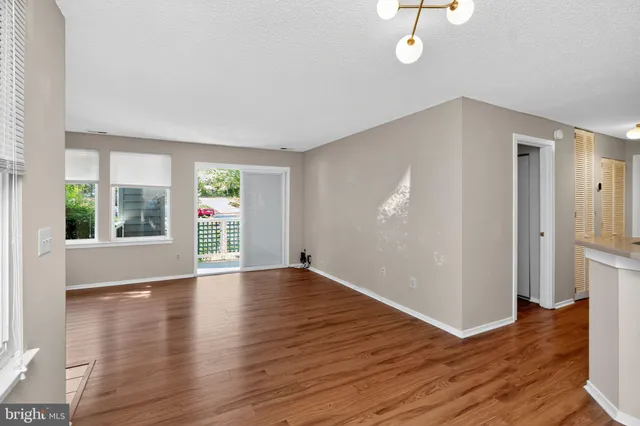 $2,000 | 1502 Summerchase Court, Reston, VA 20194