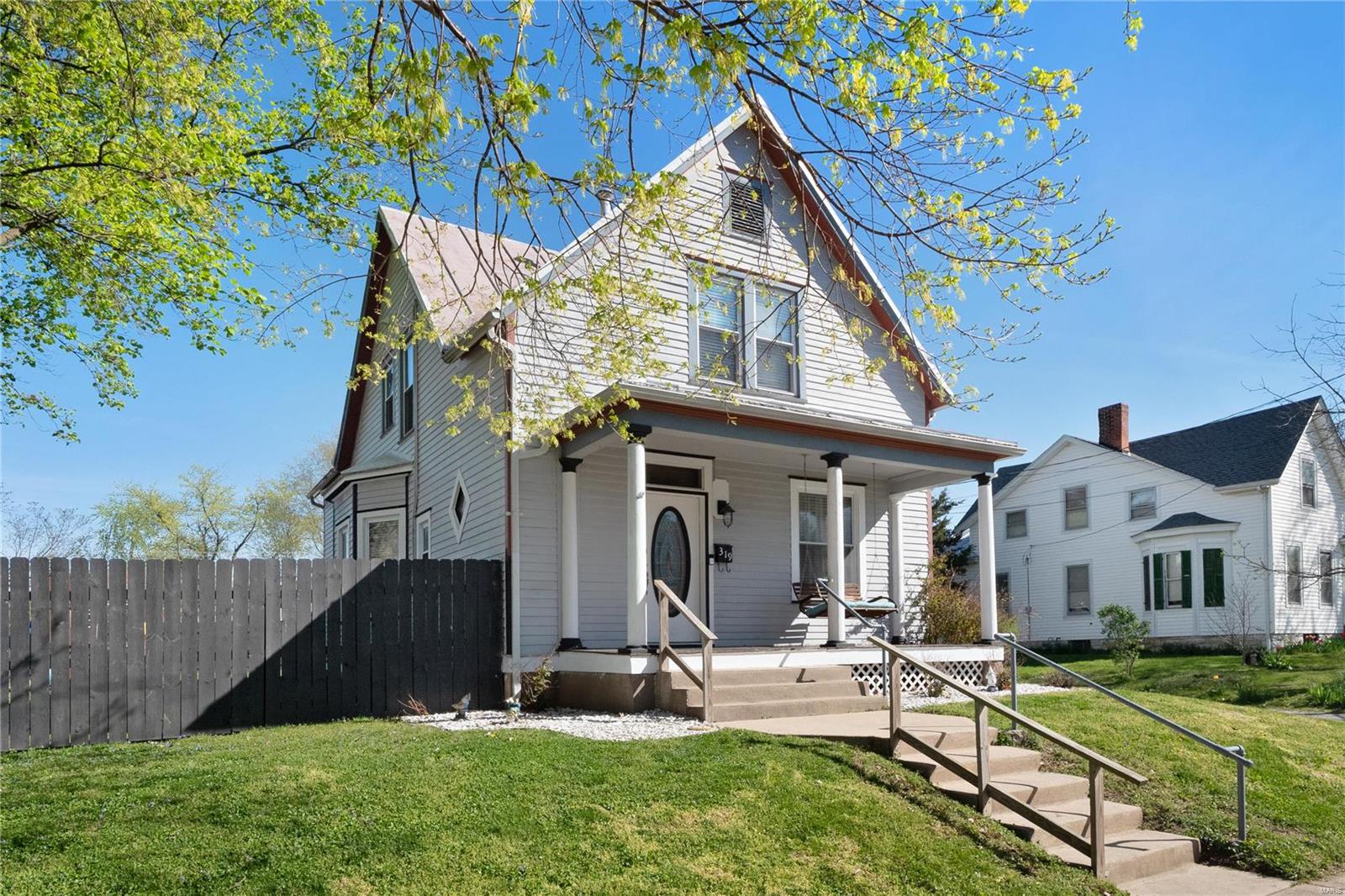 319 West 3rd Street Waterloo, IL 62298 - Photo 4 of 27