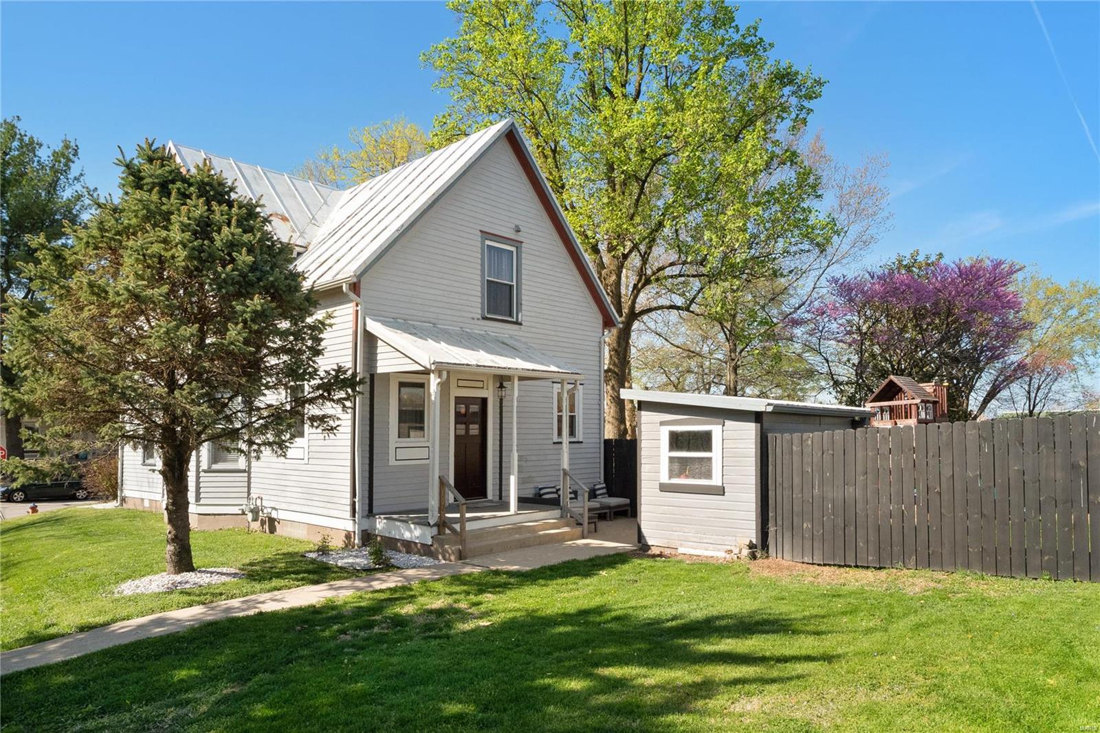 319 West 3rd Street Waterloo, IL 62298 - Photo 7 of 27