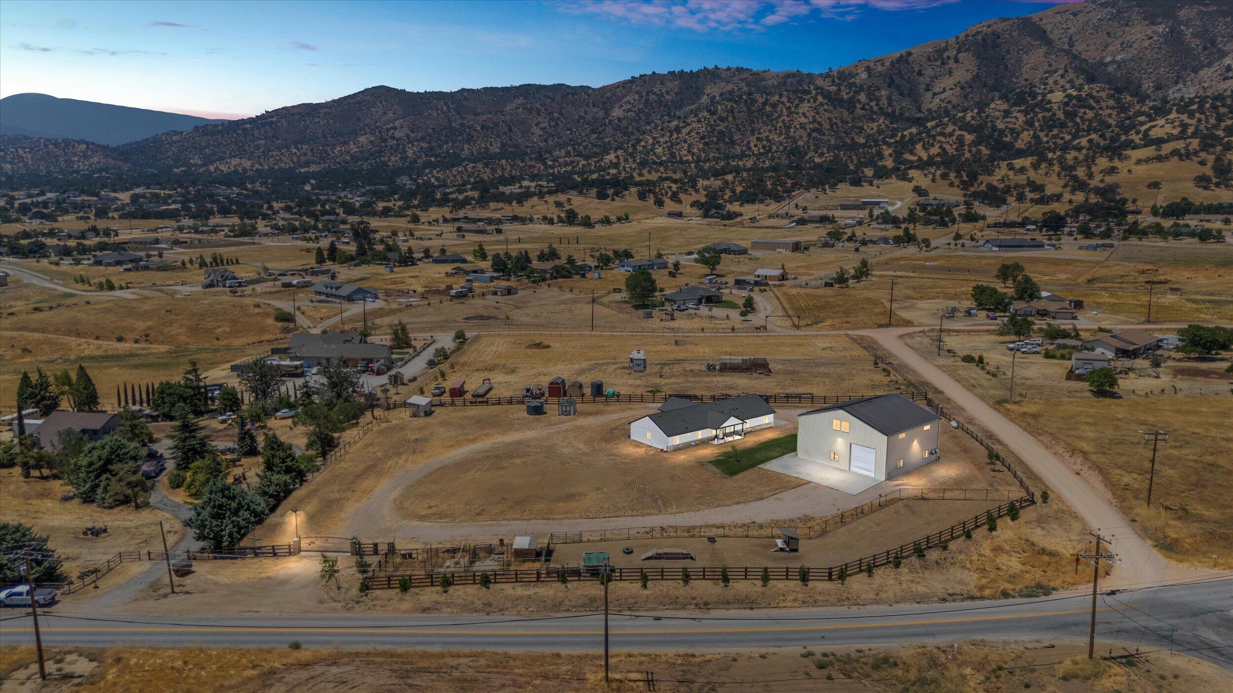 21736 Pinon Canyon Road Tehachapi, CA 93561 - Photo 3 of 41 01-Illuminate Photography - 21736 Pinon