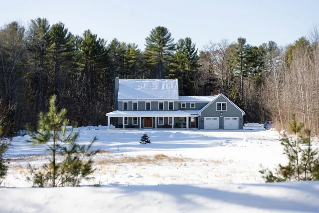 $660,000 | 23 Quarterhorse Drive, Bridgton, ME 04009