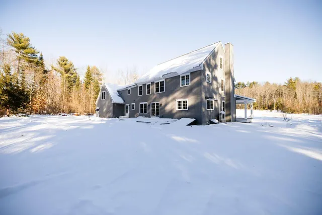 $660,000 | 23 Quarterhorse Drive, Bridgton, ME 04009