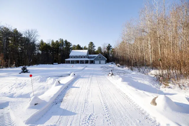 $660,000 | 23 Quarterhorse Drive, Bridgton, ME 04009
