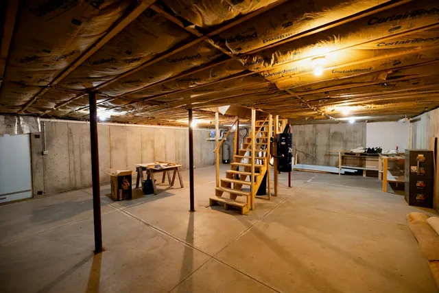 $660,000 | 23 Quarterhorse Drive, Bridgton, ME 04009