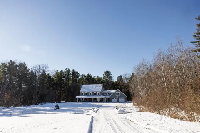 $660,000 | 23 Quarterhorse Drive, Bridgton, ME 04009