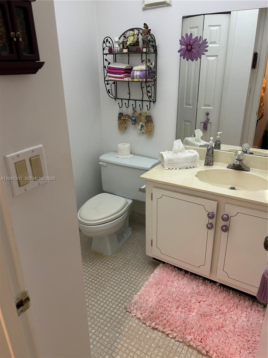 16325 Golf Club Road, Unit 304 Weston, FL 33326 - Photo 16 of 19