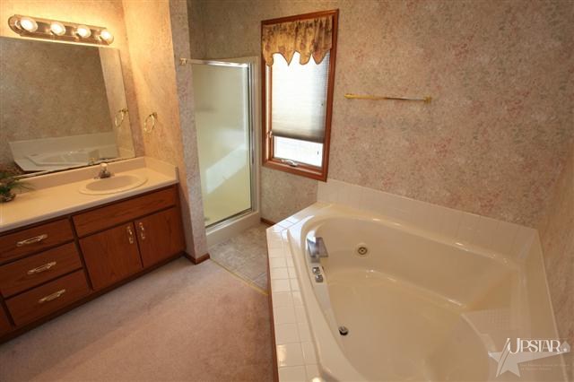 1815 Oakville Road Fort Wayne, IN 46818 - Photo 17 of 26