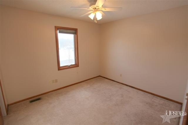 1815 Oakville Road Fort Wayne, IN 46818 - Photo 22 of 26