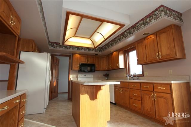 1815 Oakville Road Fort Wayne, IN 46818 - Photo 6 of 26