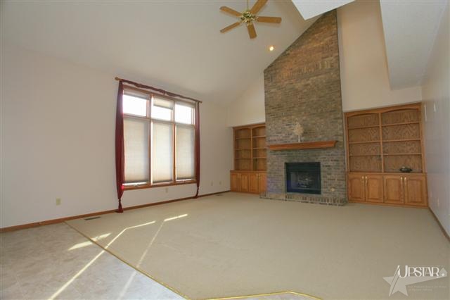 1815 Oakville Road Fort Wayne, IN 46818 - Photo 9 of 26
