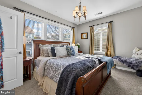 $3,500 | 724 Hendrix Avenue, Gaithersburg, MD 20878
