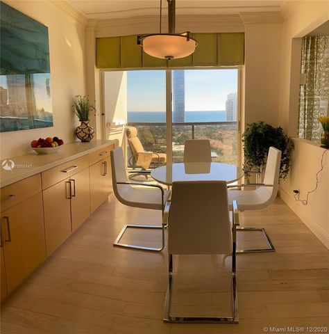 $565,000 | 19667 Turnberry Way, Unit 19K, Aventura, FL 33180