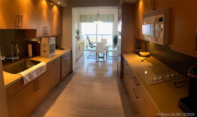 $565,000 | 19667 Turnberry Way, Unit 19K, Aventura, FL 33180