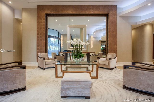 $565,000 | 19667 Turnberry Way, Unit 19K, Aventura, FL 33180