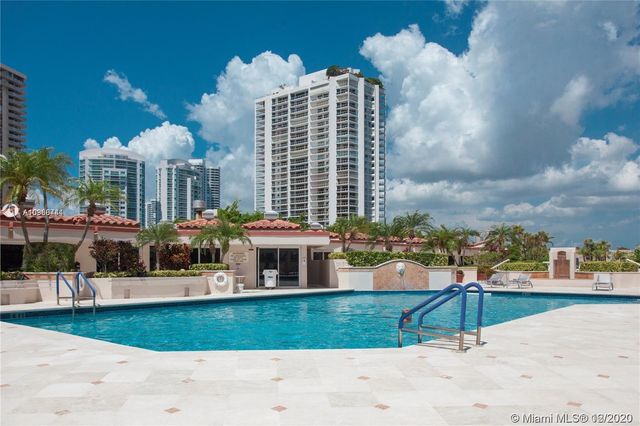 $565,000 | 19667 Turnberry Way, Unit 19K, Aventura, FL 33180