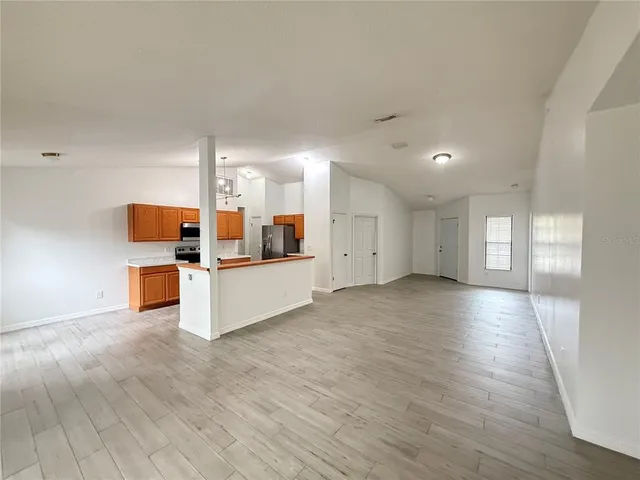 $2,400 | 3718 Linsbury Street, Orlando, FL 32817