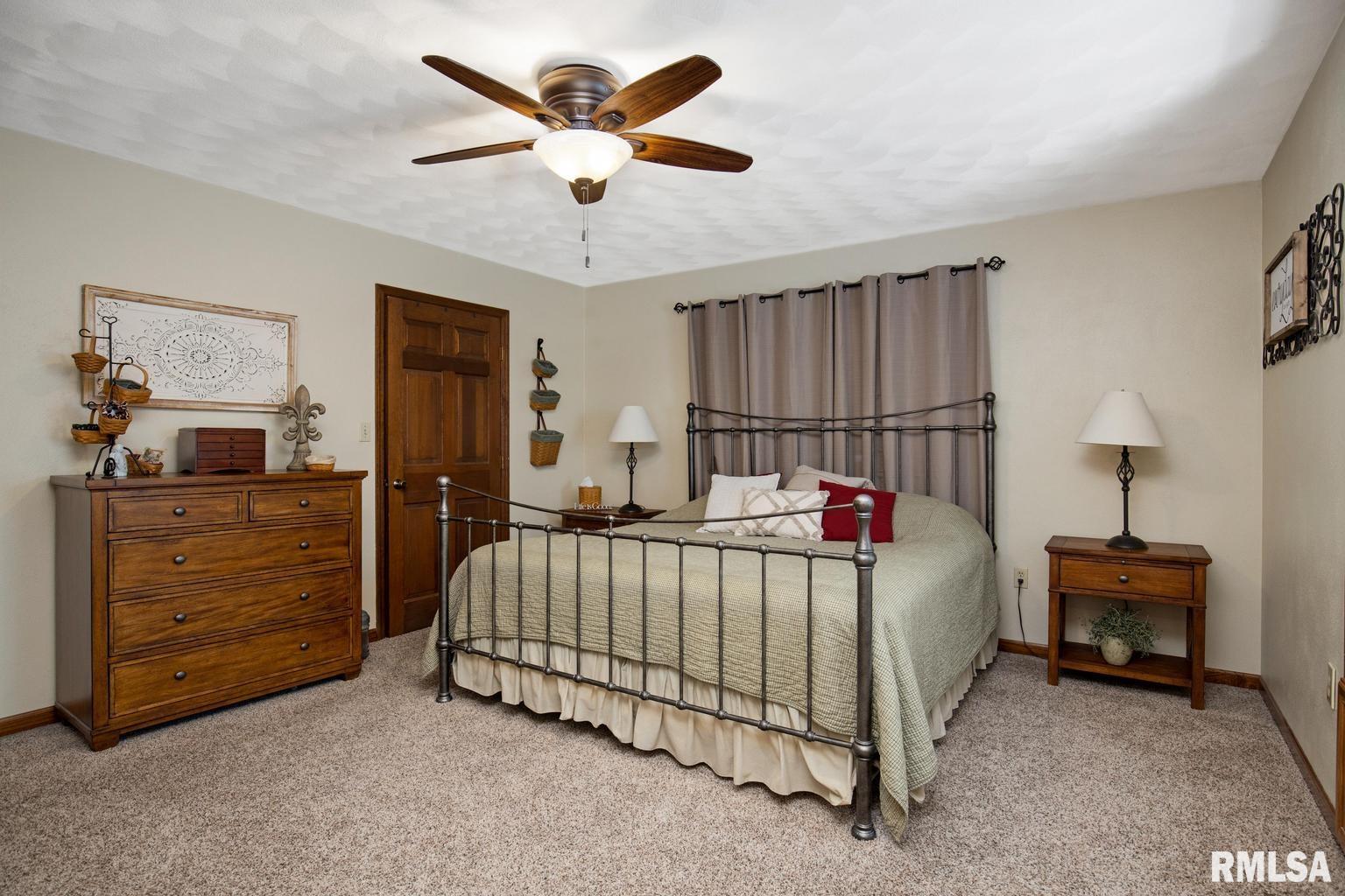 1104 Tottenham Court Washington, IL 61571 - Photo 19 of 46 Gallery Image 19