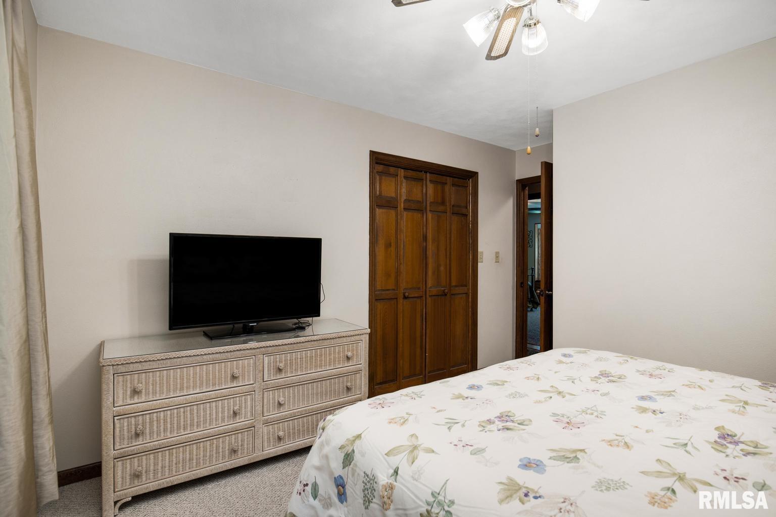 1104 Tottenham Court Washington, IL 61571 - Photo 24 of 46 Gallery Image 24