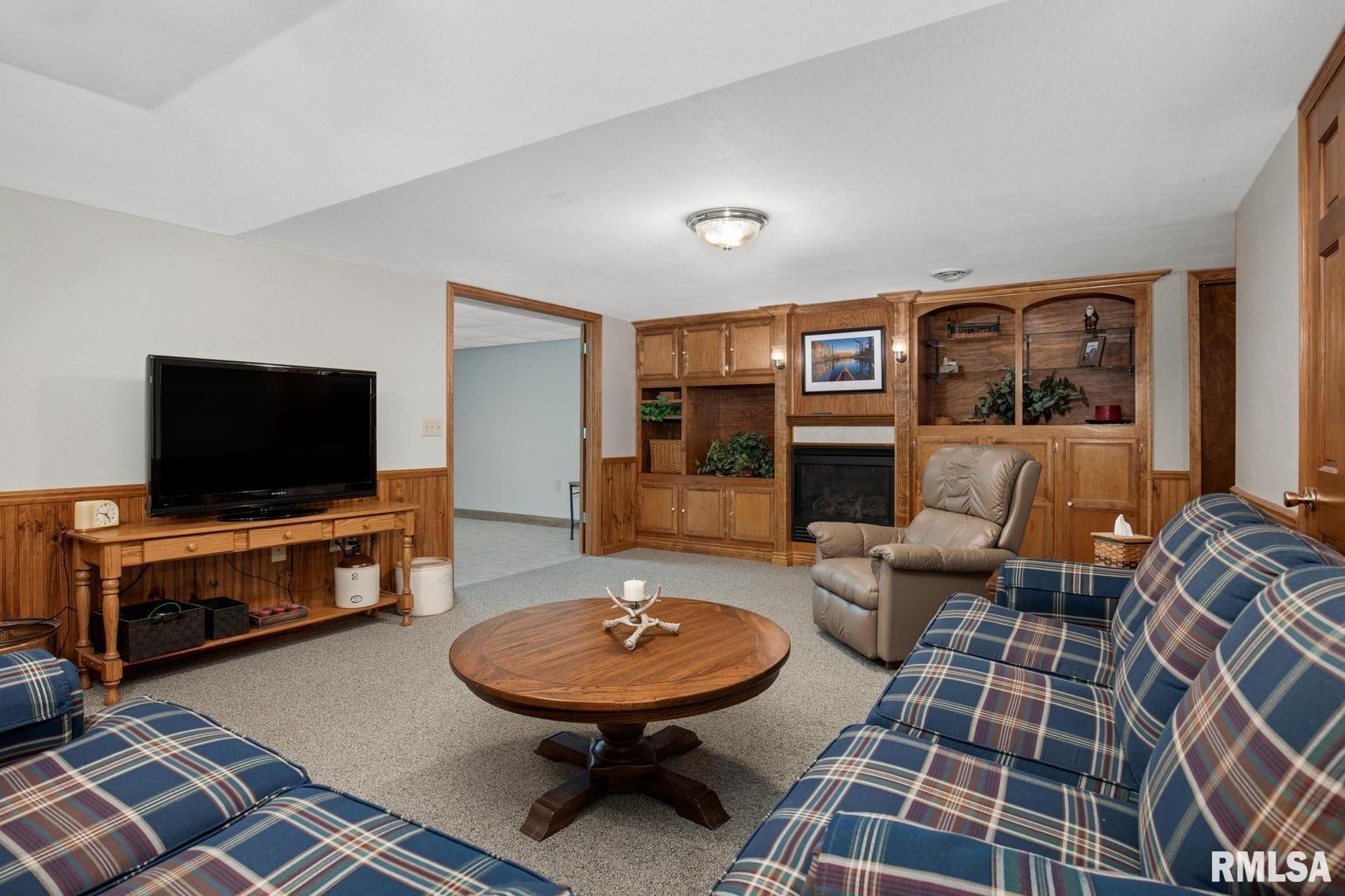 1104 Tottenham Court Washington, IL 61571 - Photo 29 of 46 Gallery Image 29