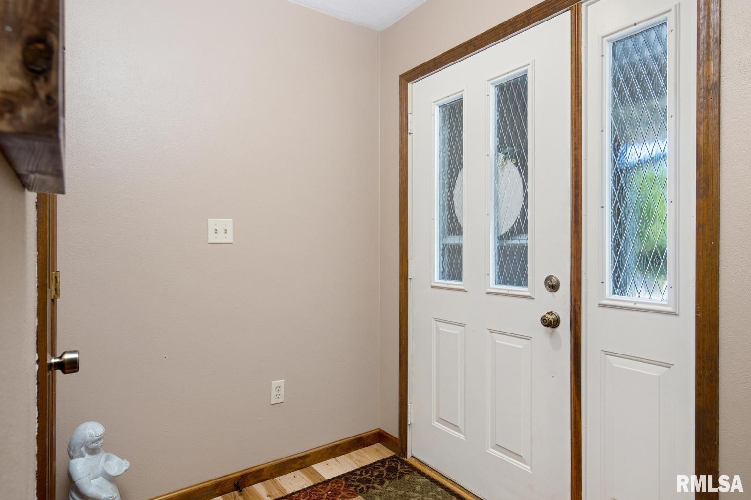 1104 Tottenham Court Washington, IL 61571 - Photo 7 of 46 Gallery Image 7