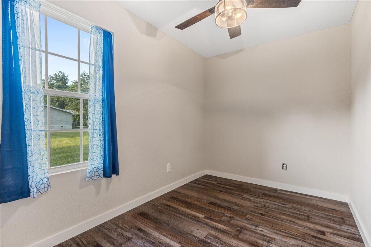619 Huff Bend Lane Ten Mile, TN 37880 - Photo 15 of 30