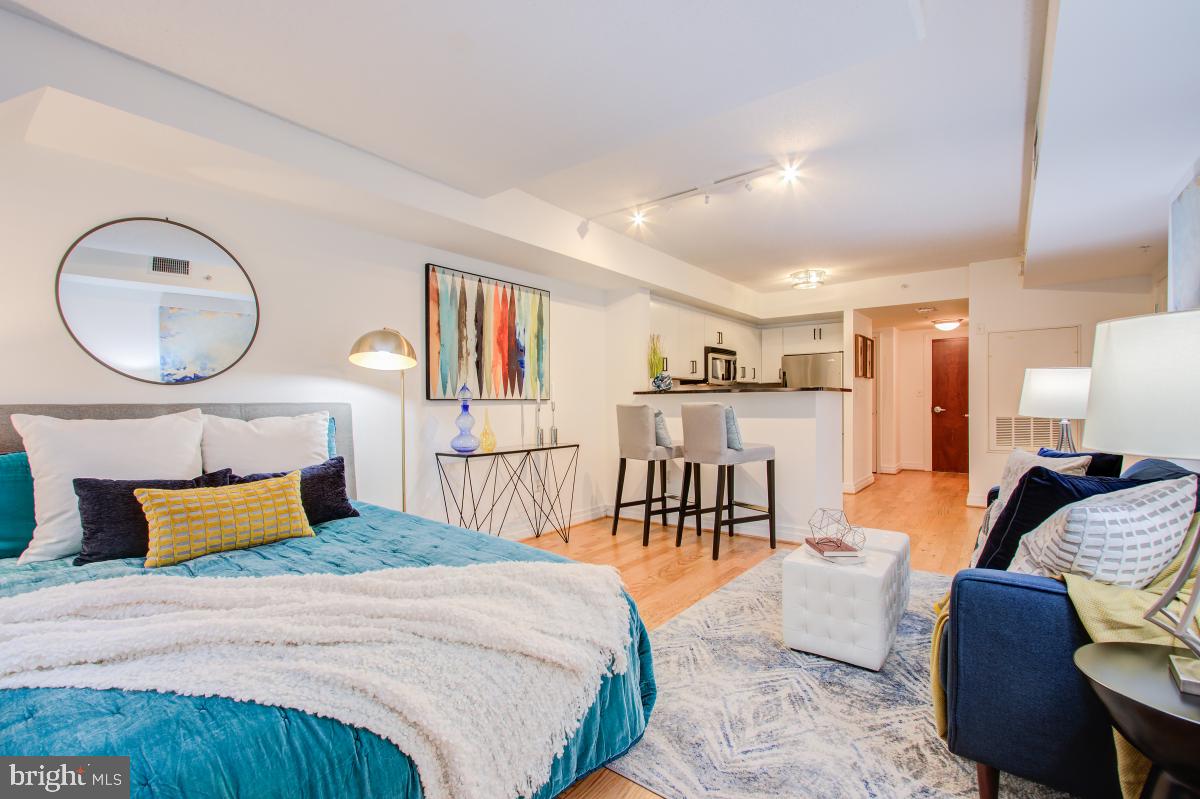 915 E Street Northwest, Unit 101 Washington, DC 20004 - Photo 22 of 34