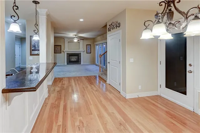 $389,900 | 820 Southwest 36 Street, Lee's Summit, MO 64082