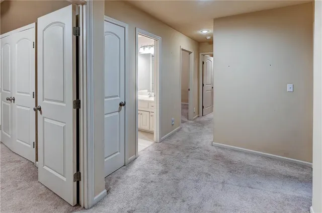 $389,900 | 820 Southwest 36 Street, Lee's Summit, MO 64082