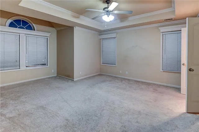 $389,900 | 820 Southwest 36 Street, Lee's Summit, MO 64082