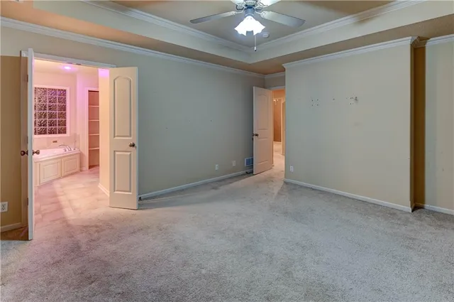 $389,900 | 820 Southwest 36 Street, Lee's Summit, MO 64082