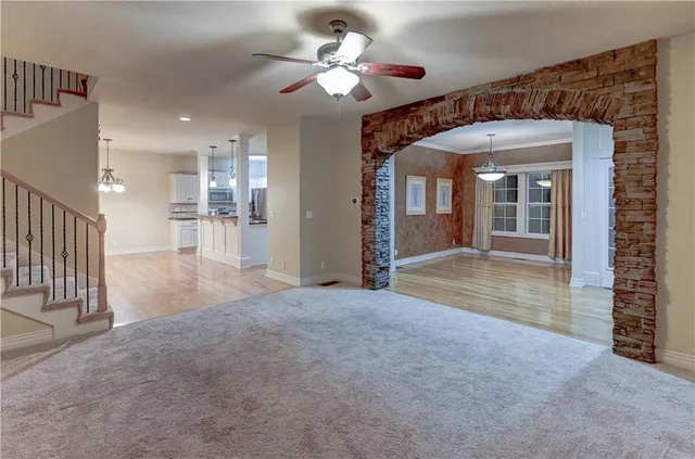 $389,900 | 820 Southwest 36 Street, Lee's Summit, MO 64082