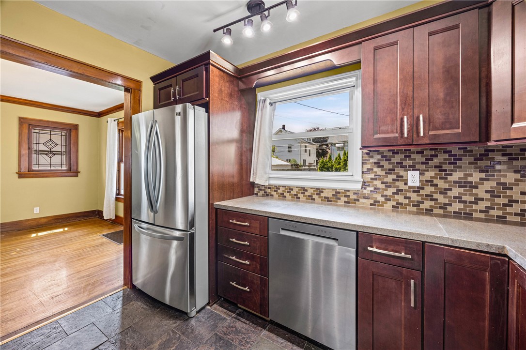 24 Martinot Avenue Rochester, NY 14609 - Photo 16 of 50