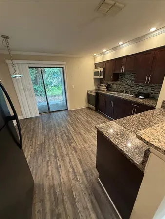 $1,700 | 447 6th Avenue Northeast, Unit B, Largo, FL 33770