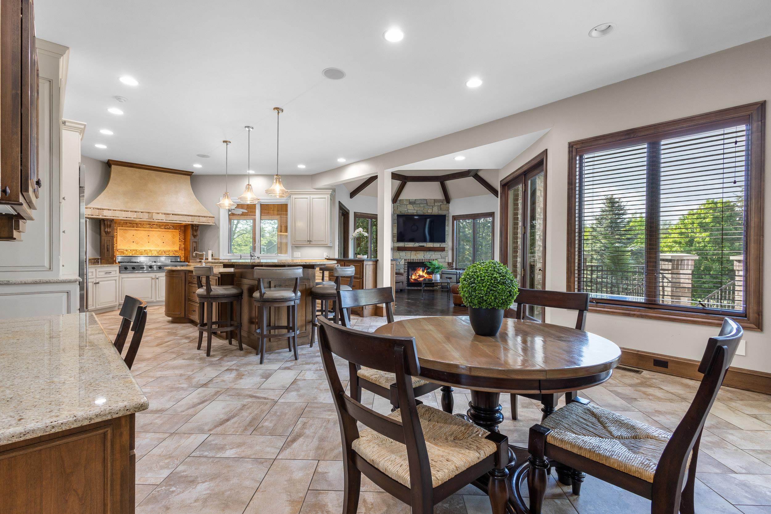 2828 Apple Hill Boulevard Appleton, WI 54913 - Photo 9 of 89